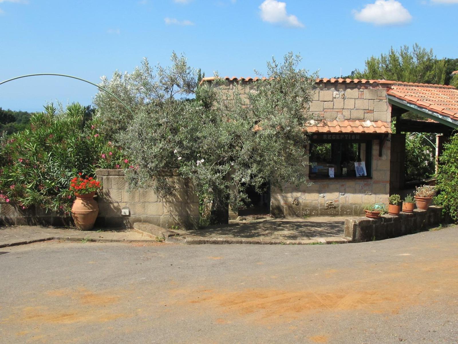 Il Borgo Centro Vacanze Guardistallo Exterior foto